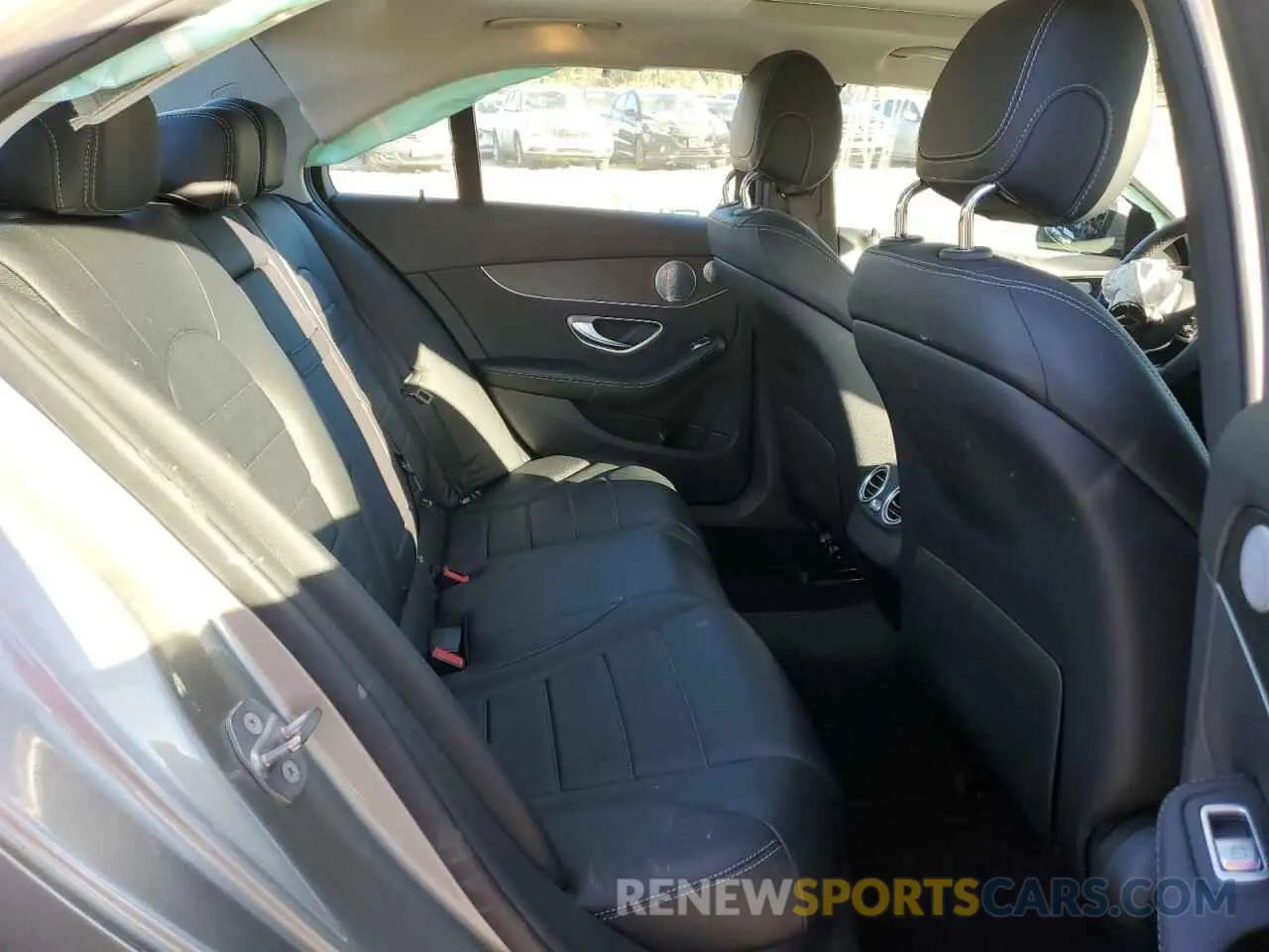 10 Photograph of a damaged car 55SWF8EB3KU282915 MERCEDES-BENZ C-CLASS 2019