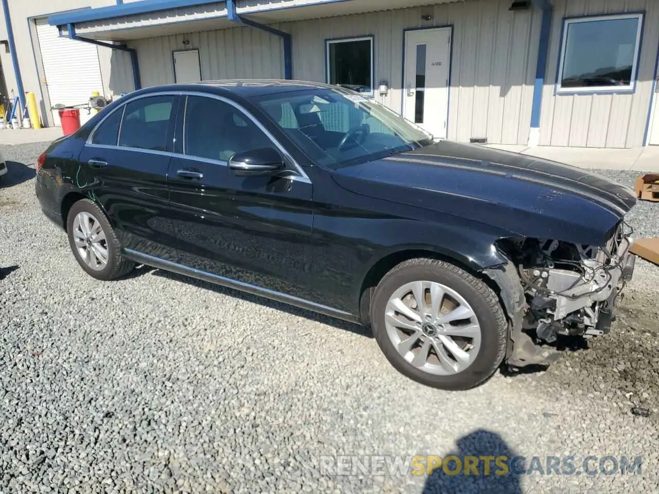 4 Photograph of a damaged car 55SWF8EB4KU307577 MERCEDES-BENZ C-CLASS 2019