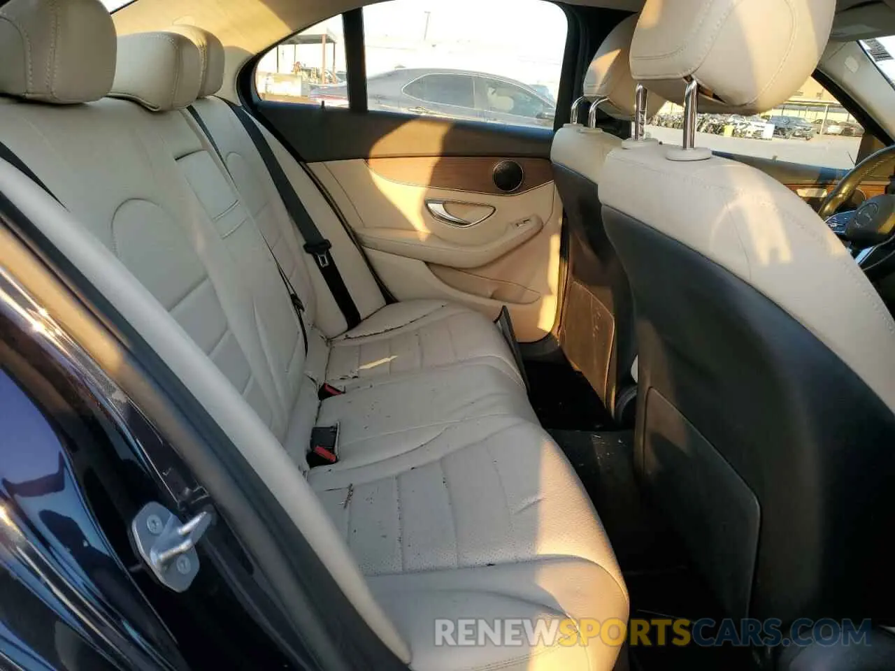 10 Photograph of a damaged car 55SWF8EB5KU287114 MERCEDES-BENZ C-CLASS 2019