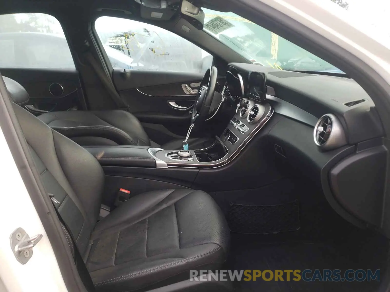 5 Photograph of a damaged car 55SWF8EB7KU283999 MERCEDES-BENZ C-CLASS 2019