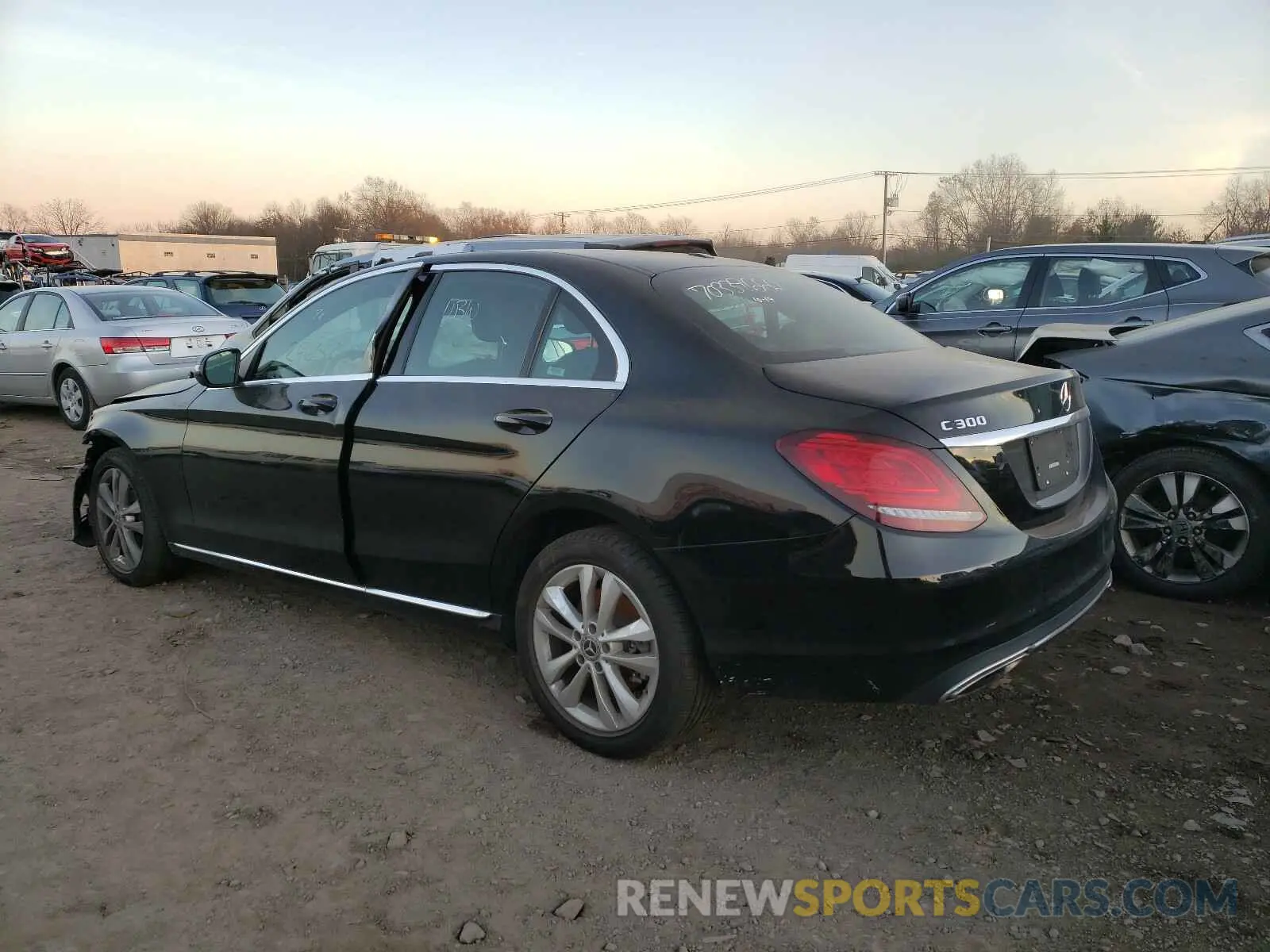 3 Photograph of a damaged car 55SWF8EB7KU315897 MERCEDES-BENZ C CLASS 2019