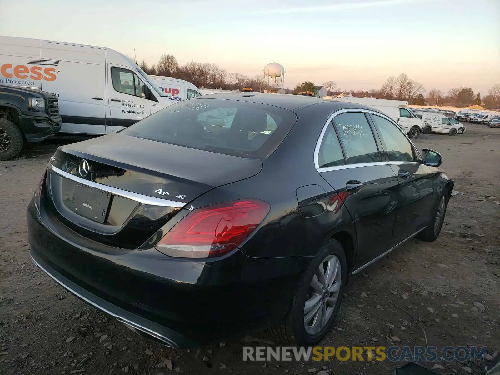 4 Photograph of a damaged car 55SWF8EB7KU315897 MERCEDES-BENZ C CLASS 2019