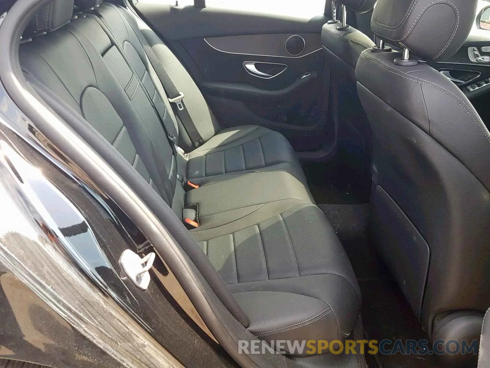 6 Photograph of a damaged car 55SWF8EB8KU313818 MERCEDES-BENZ C CLASS 2019