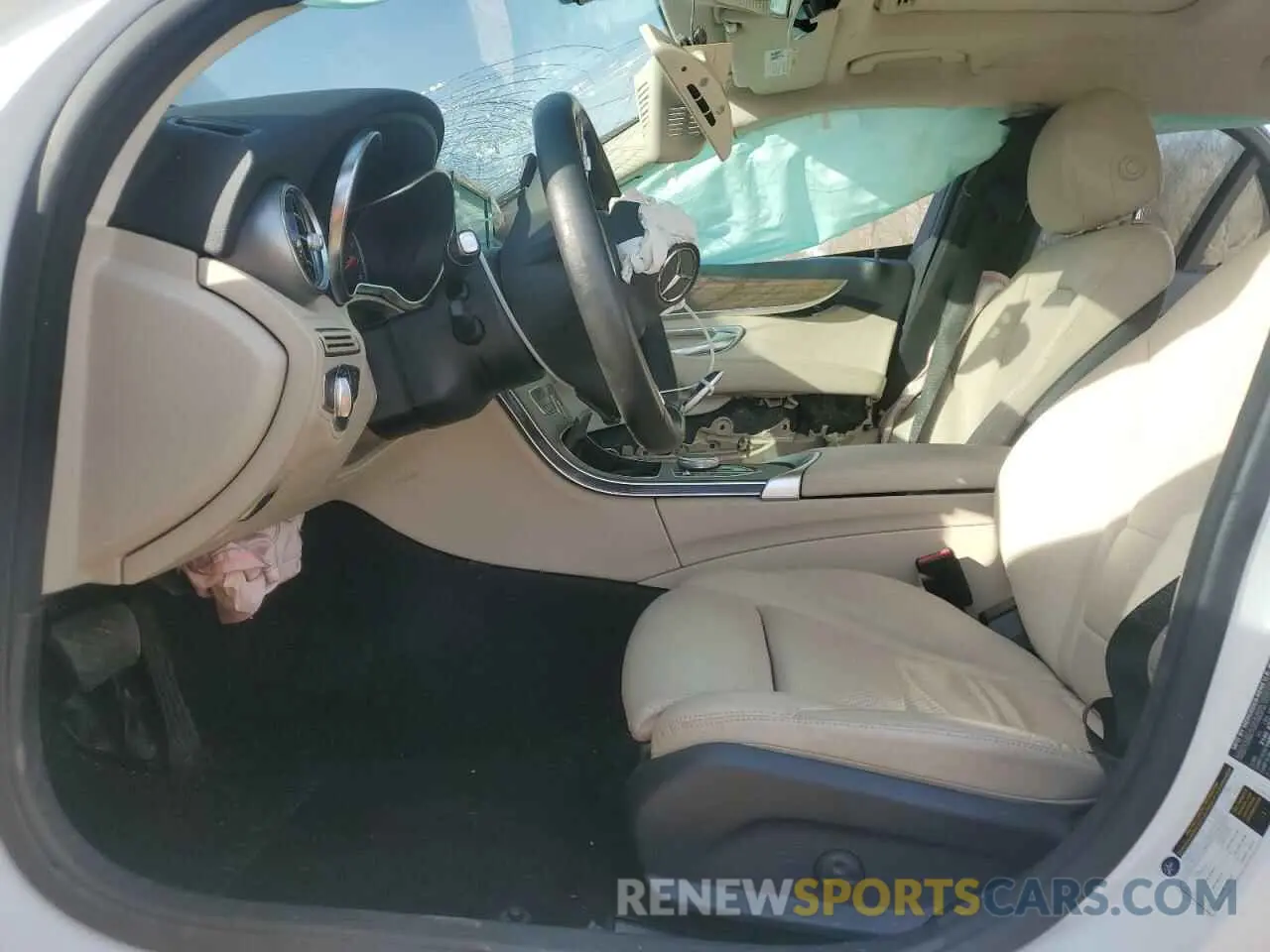 7 Photograph of a damaged car 55SWF8EB9KU291652 MERCEDES-BENZ C-CLASS 2019