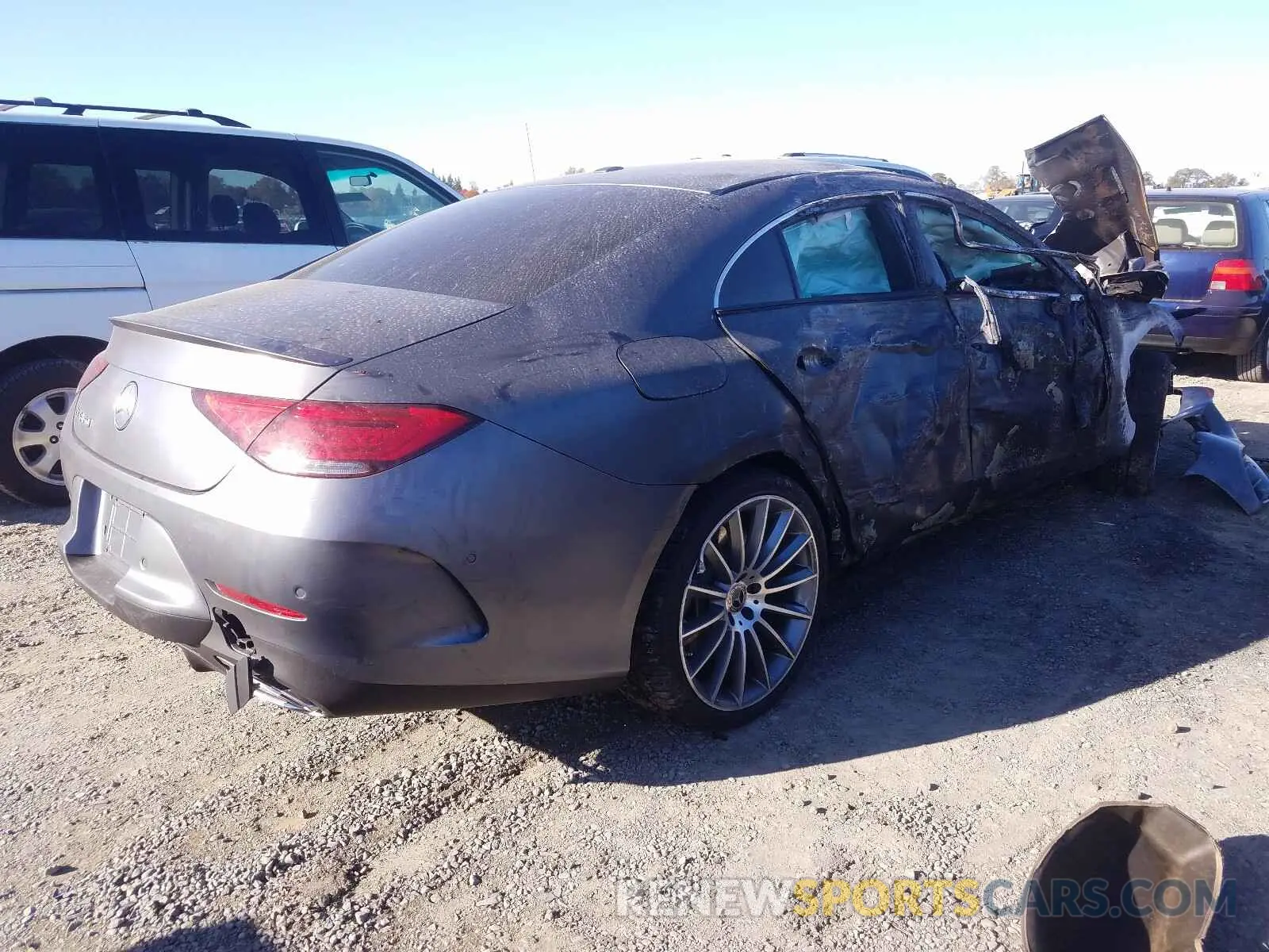 4 Photograph of a damaged car WDD2J5JB1KA010977 MERCEDES-BENZ C CLASS 2019