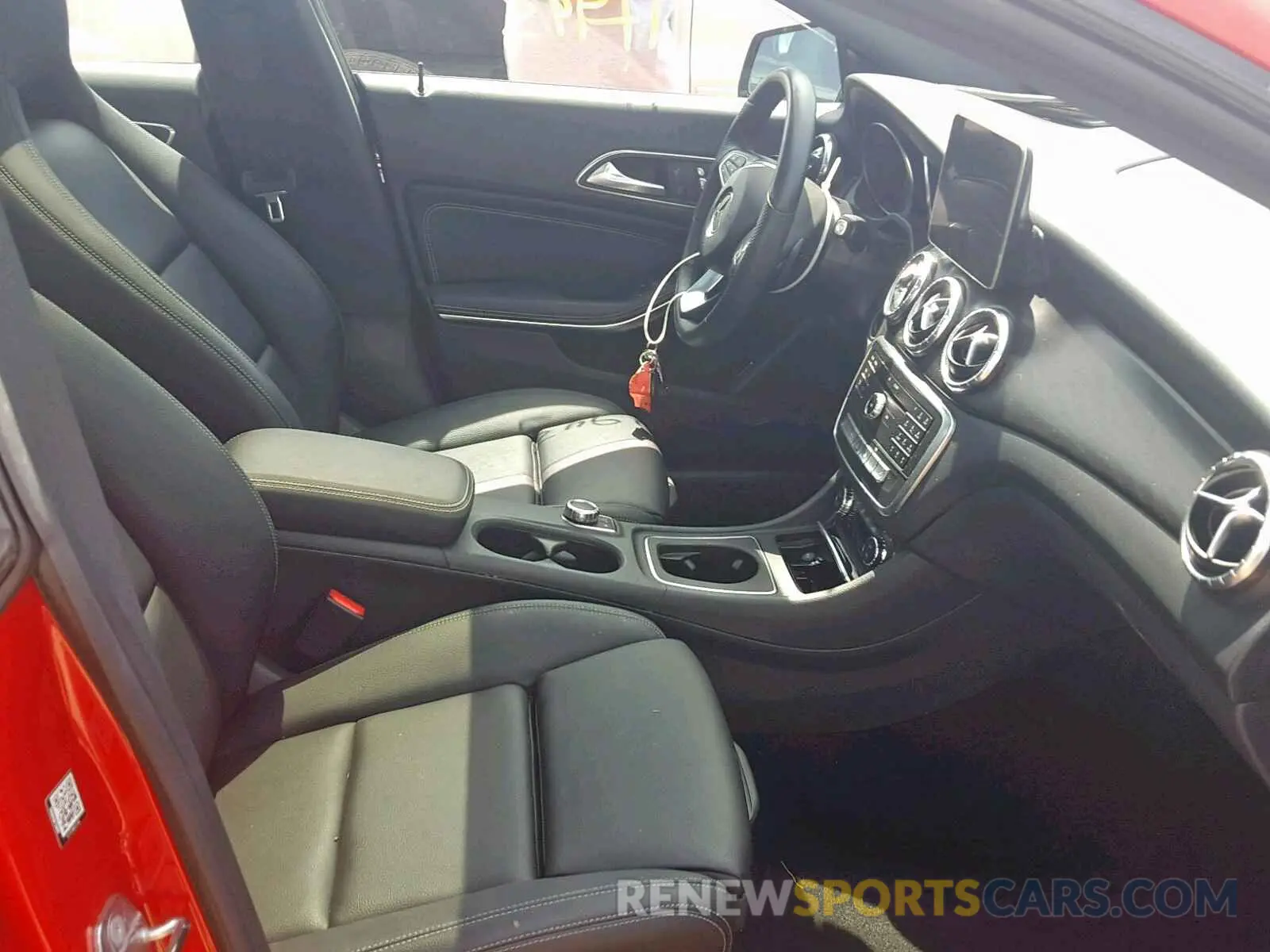 5 Photograph of a damaged car WDDSJ4EB2KN715171 MERCEDES-BENZ C CLASS 2019