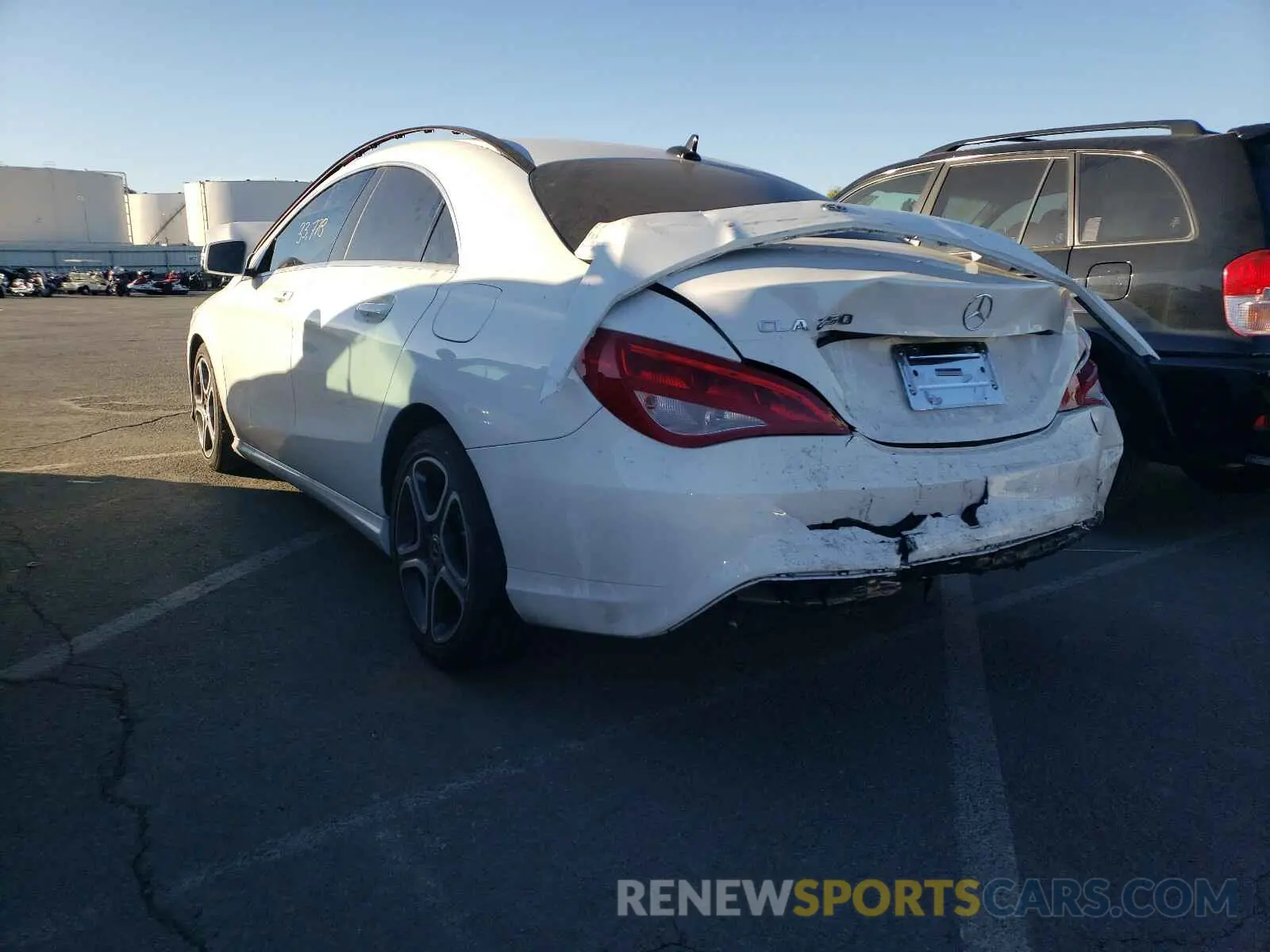 3 Photograph of a damaged car WDDSJ4EB2KN743147 MERCEDES-BENZ C CLASS 2019