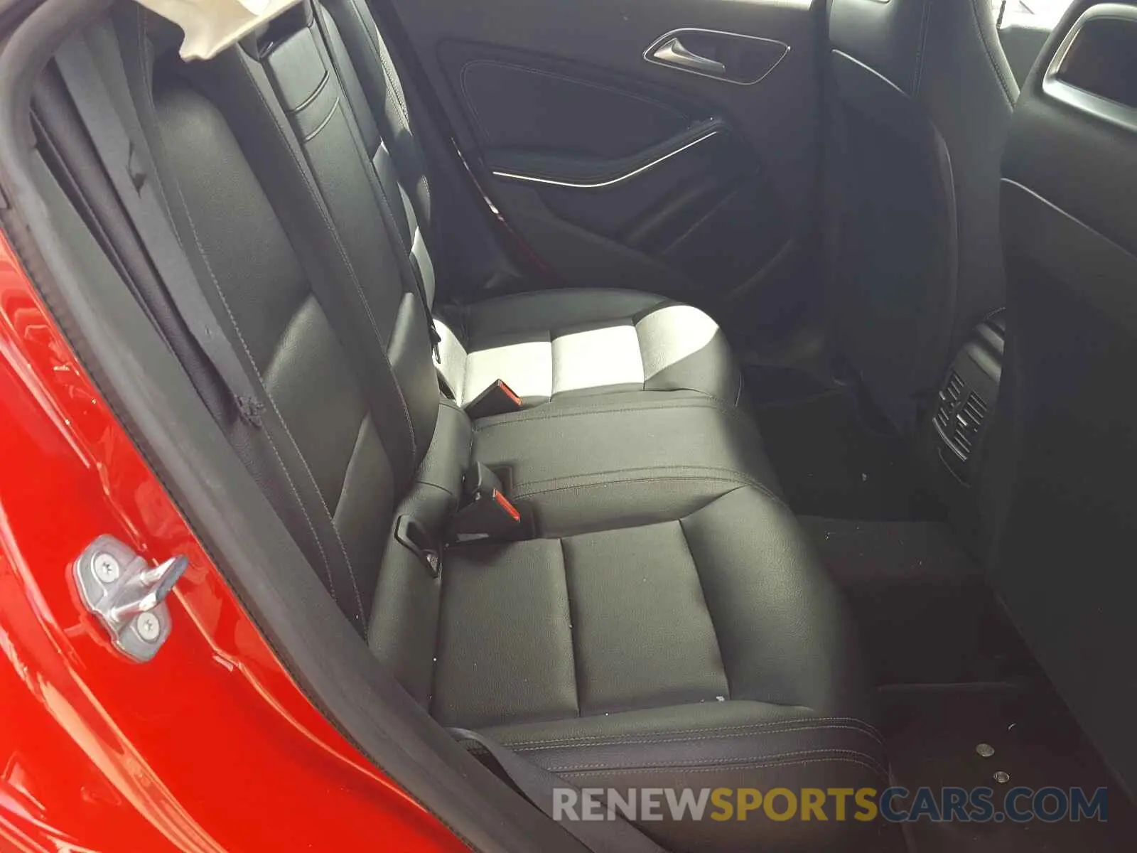 6 Photograph of a damaged car WDDSJ4EB4KN750939 MERCEDES-BENZ C CLASS 2019