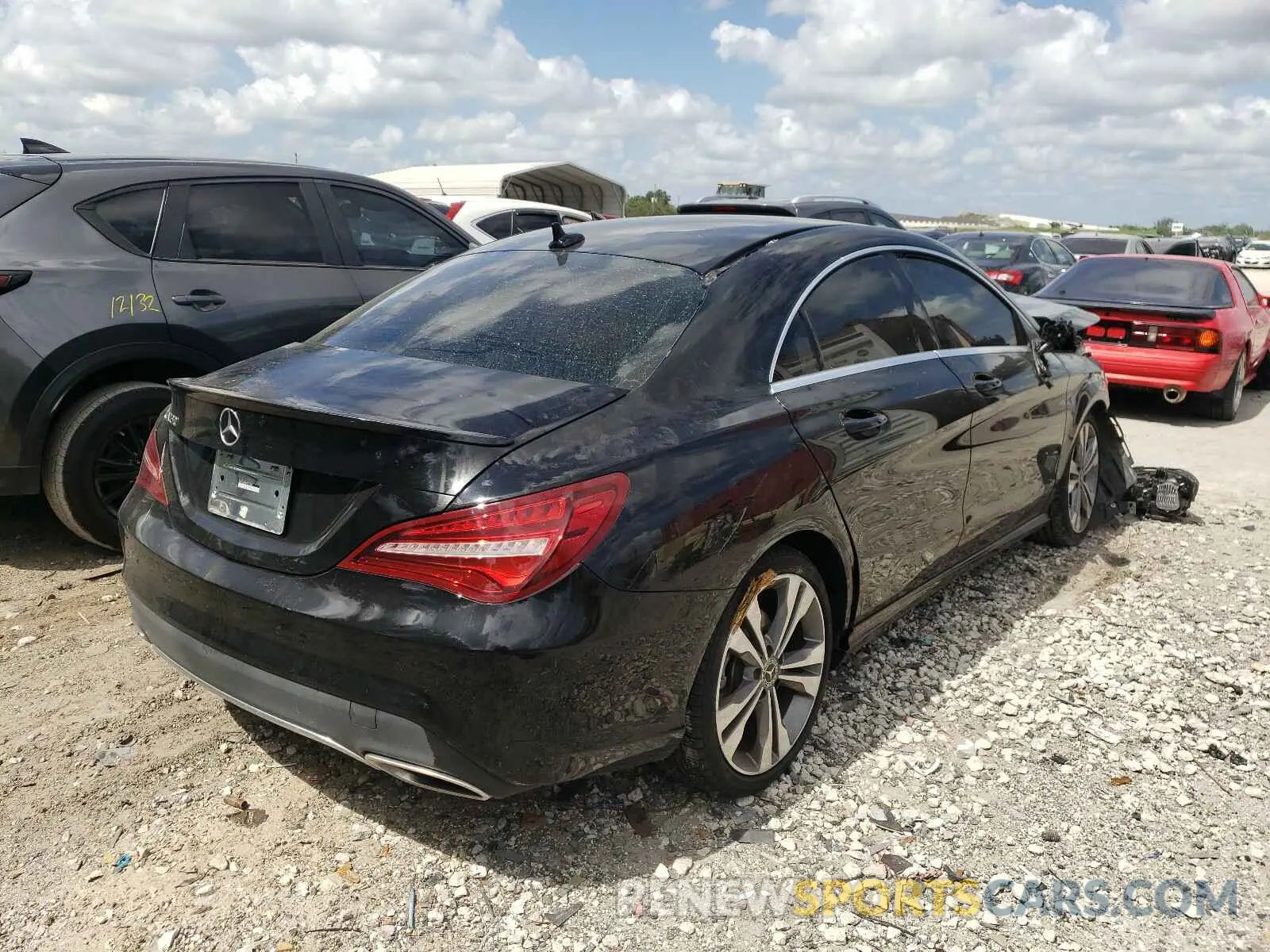 4 Photograph of a damaged car WDDSJ4EB5KN772934 MERCEDES-BENZ C CLASS 2019