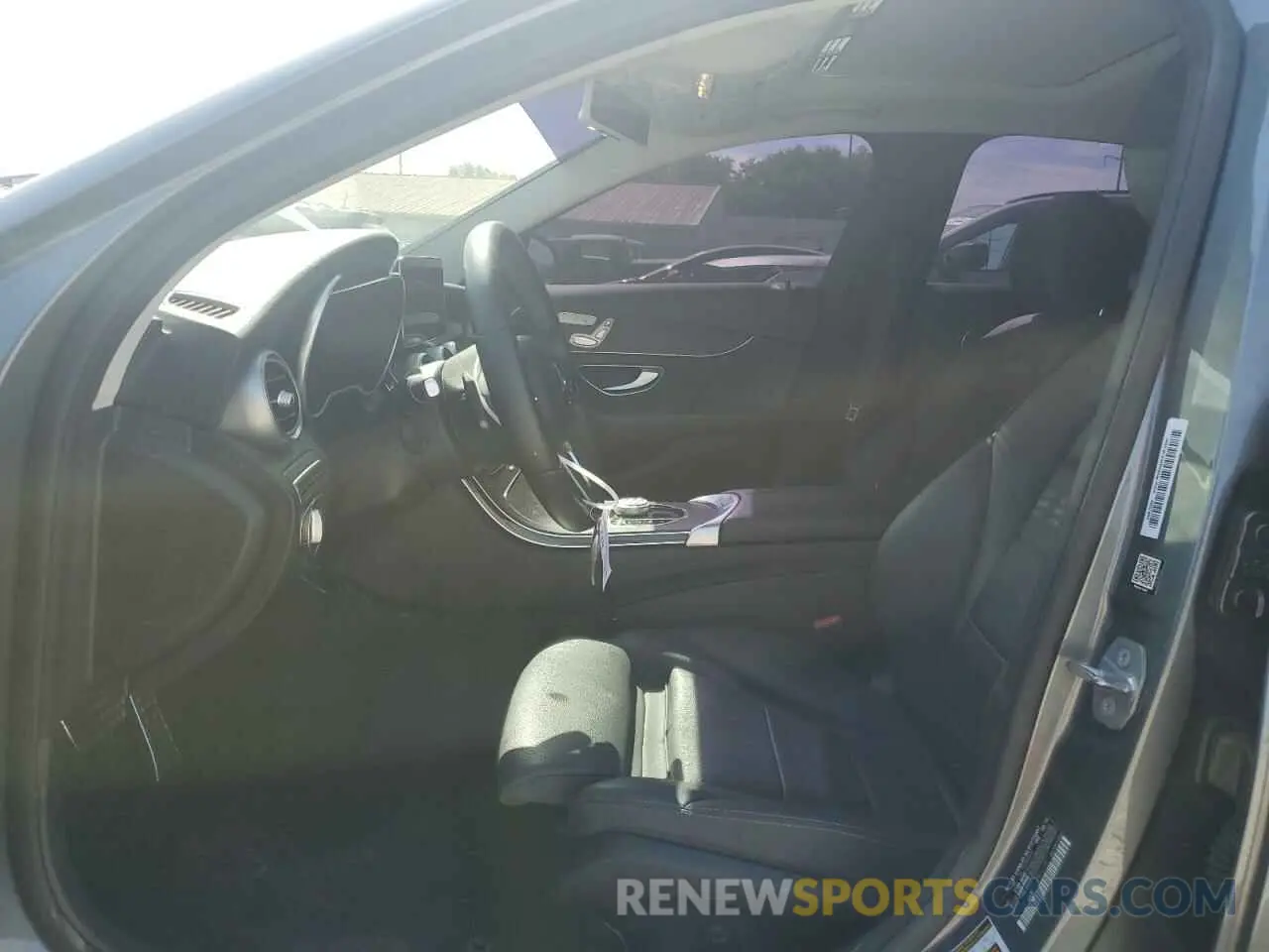 7 Фотография поврежденного автомобиля WDDWF8DB0KR502787 MERCEDES-BENZ C-CLASS 2019