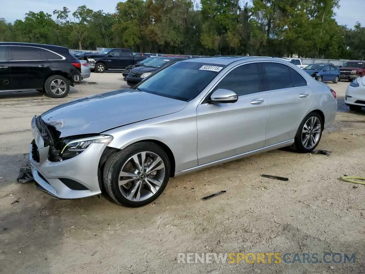 1 Фотография поврежденного автомобиля WDDWF8DB1KR481108 MERCEDES-BENZ C-CLASS 2019