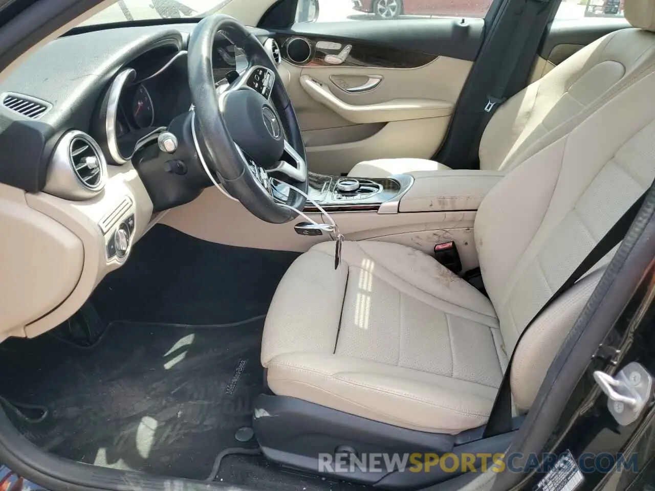 7 Photograph of a damaged car WDDWF8DB2KR482025 MERCEDES-BENZ C-CLASS 2019