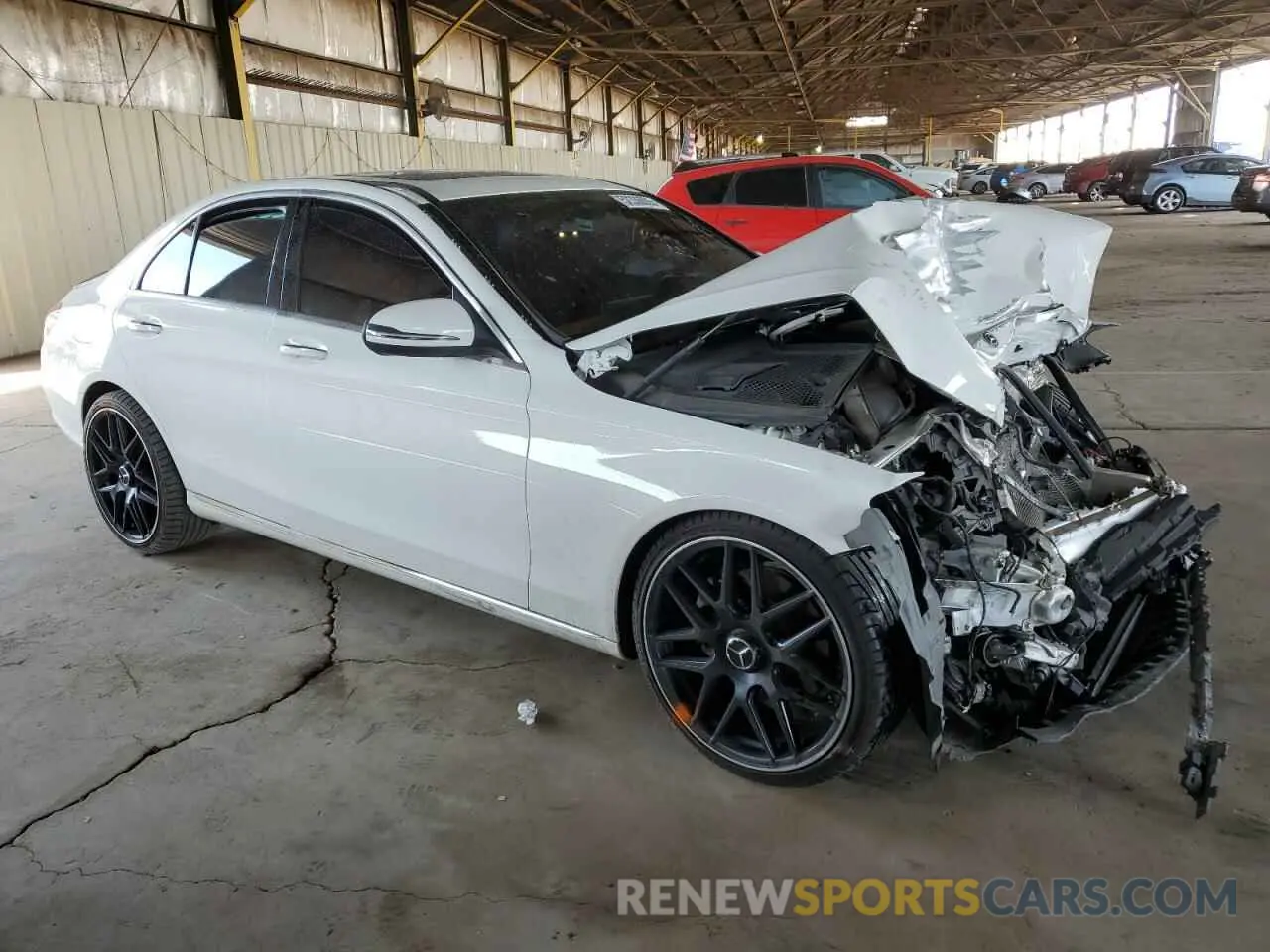 4 Photograph of a damaged car WDDWF8DB4KR462407 MERCEDES-BENZ C-CLASS 2019