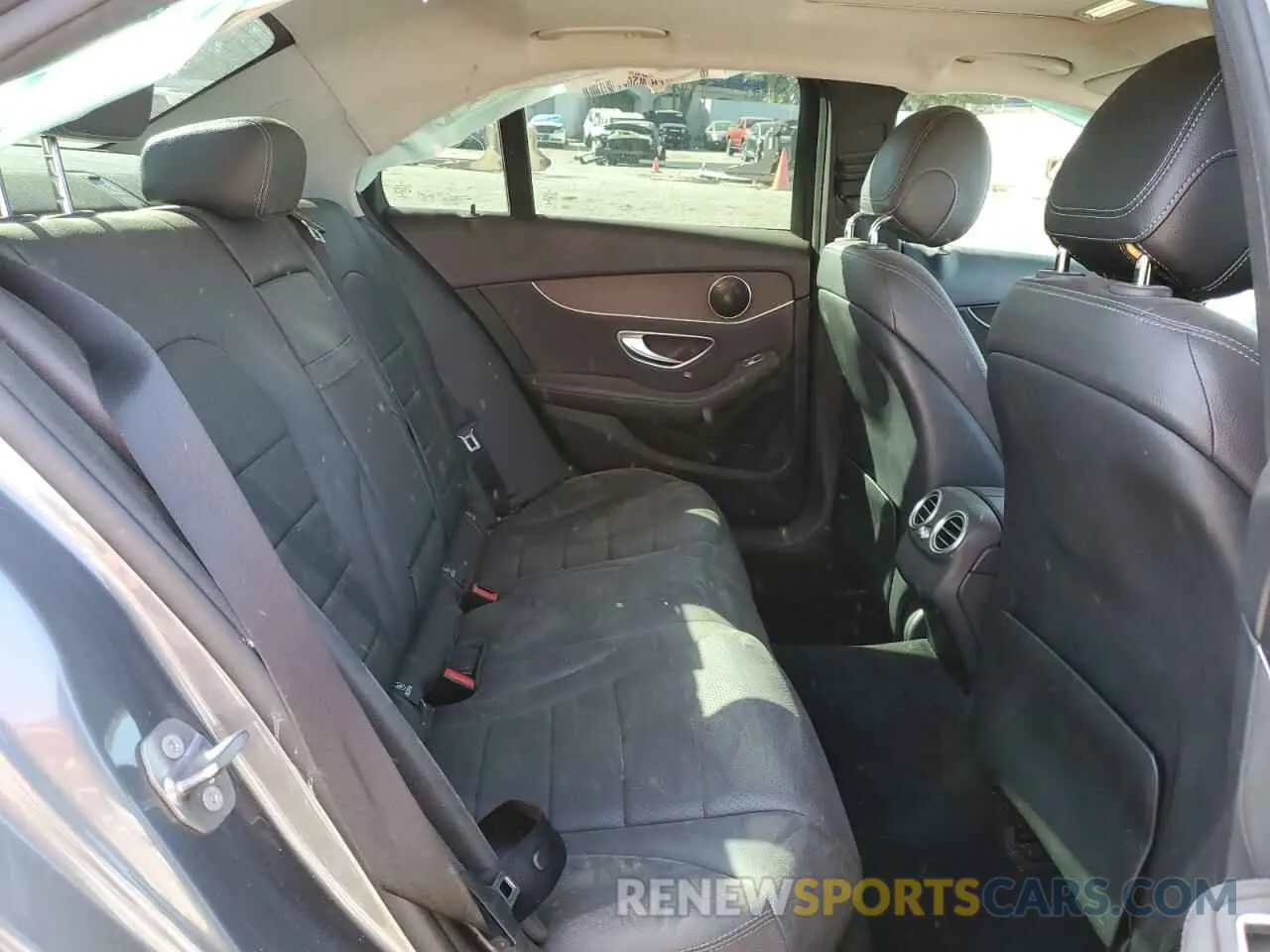 10 Photograph of a damaged car WDDWF8DB8KR483762 MERCEDES-BENZ C-CLASS 2019