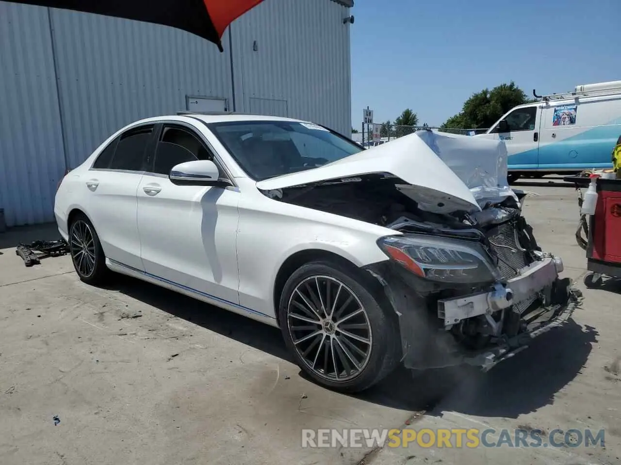 4 Photograph of a damaged car WDDWF8DB9KR515666 MERCEDES-BENZ C-CLASS 2019