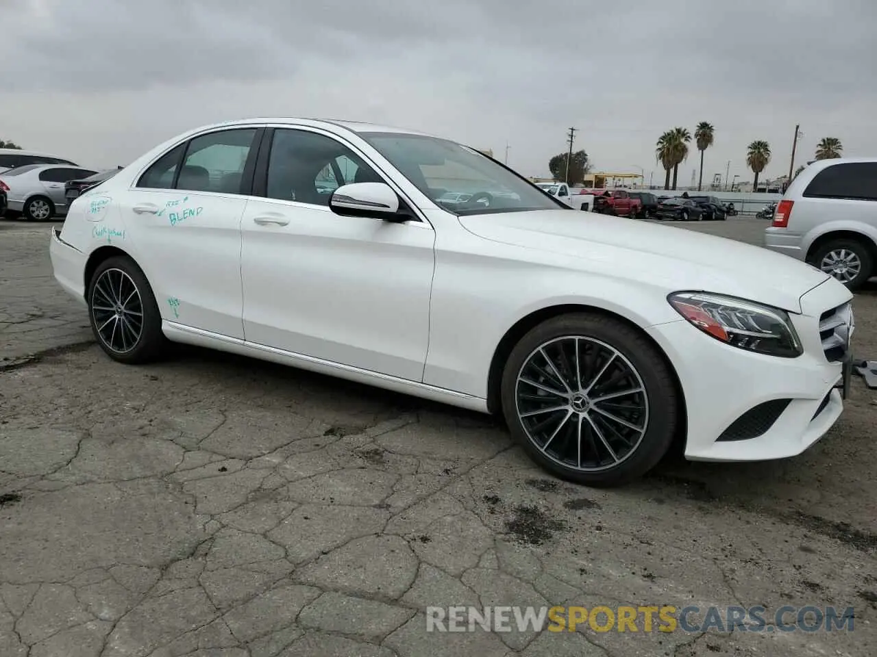 4 Photograph of a damaged car WDDWF8DBXKR458622 MERCEDES-BENZ C-CLASS 2019