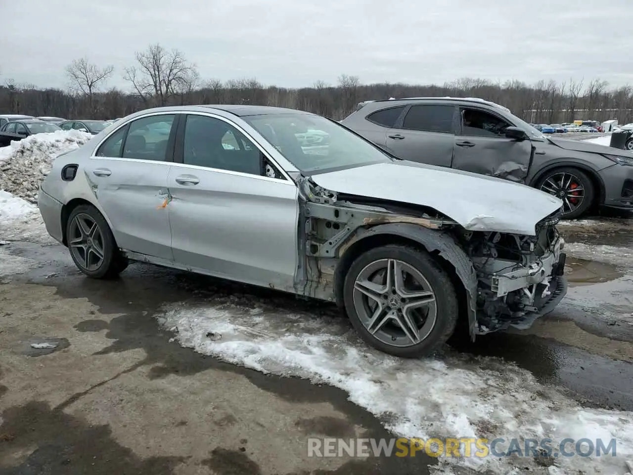 4 Photograph of a damaged car WDDWF8EB6KR516773 MERCEDES-BENZ C-CLASS 2019