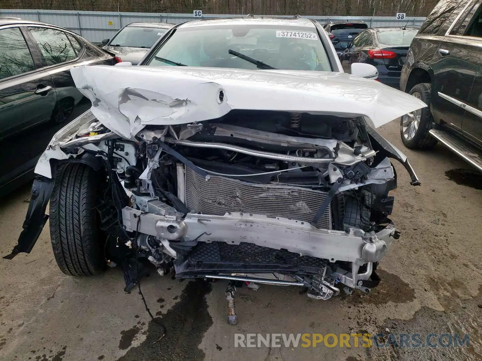 7 Photograph of a damaged car WDDWF8EBXKR518445 MERCEDES-BENZ C-CLASS 2019