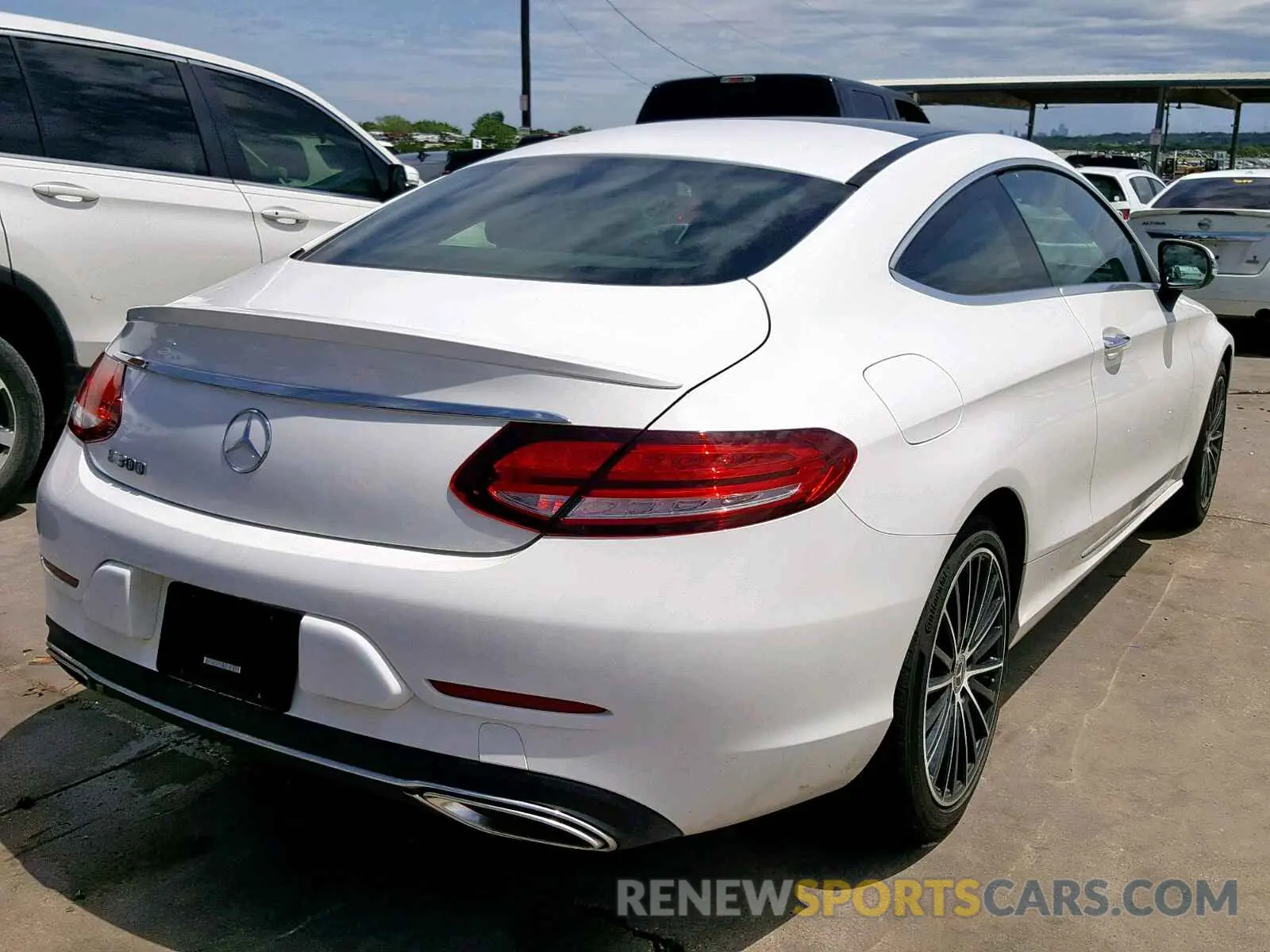 4 Photograph of a damaged car WDDWJ8DB0KF849018 MERCEDES-BENZ C CLASS 2019
