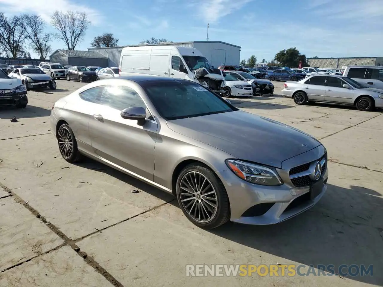 4 Фотография поврежденного автомобиля WDDWJ8DB8KF861823 MERCEDES-BENZ C-CLASS 2019