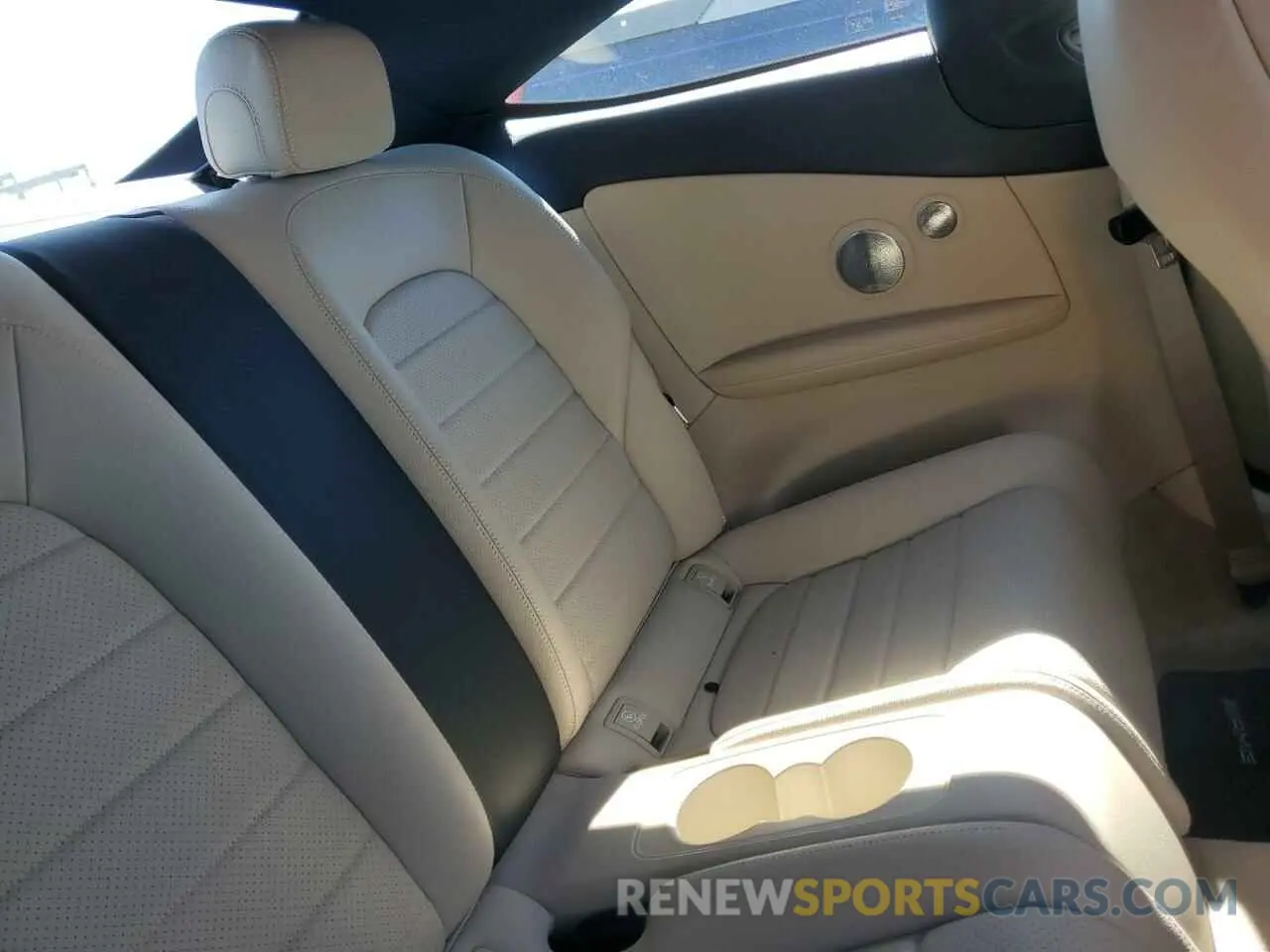 10 Photograph of a damaged car WDDWJ8DB9KF836607 MERCEDES-BENZ C-CLASS 2019