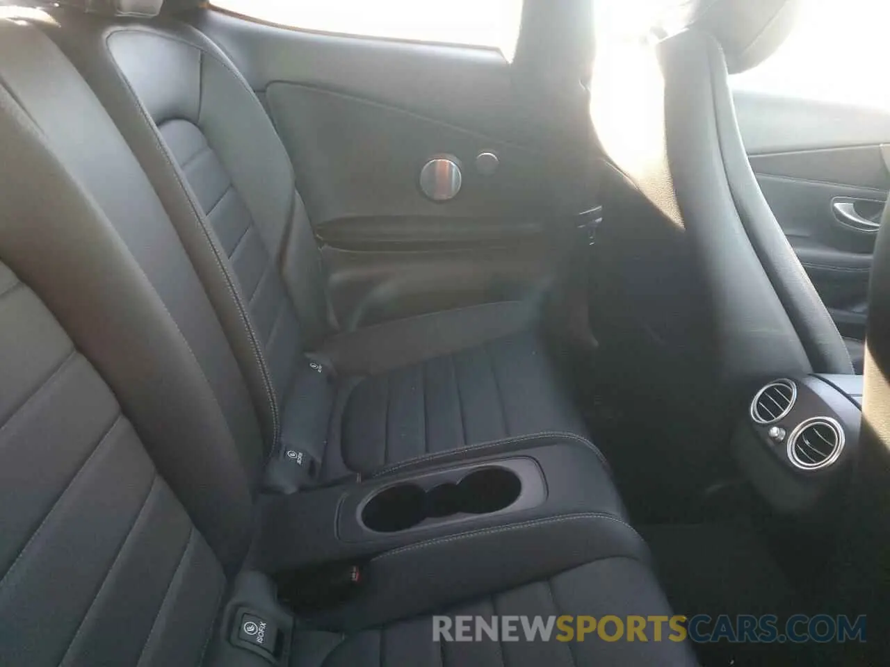 10 Фотография поврежденного автомобиля WDDWJ8EBXKF834833 MERCEDES-BENZ C-CLASS 2019