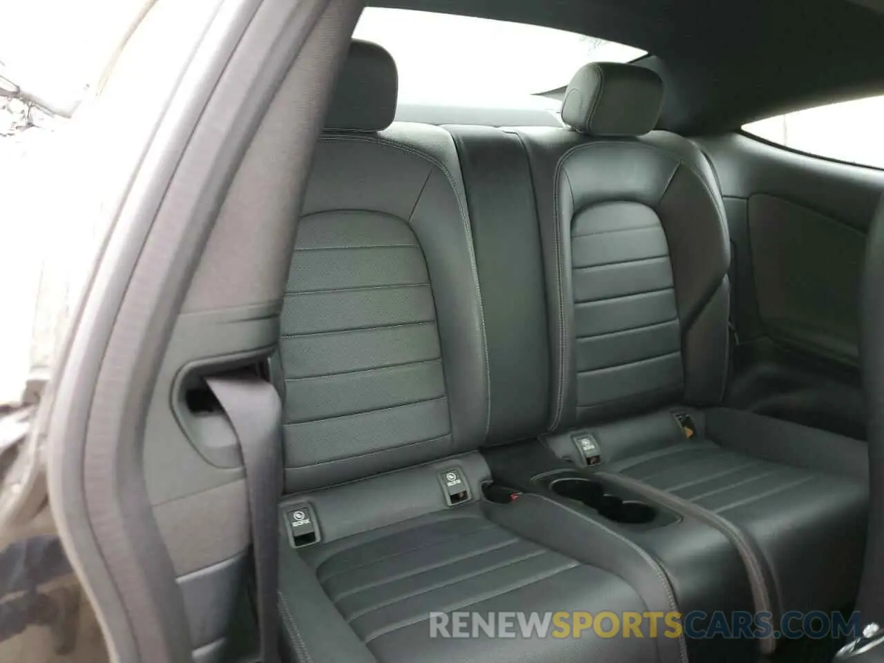 10 Photograph of a damaged car WDDWJ8EBXKF837960 MERCEDES-BENZ C-CLASS 2019