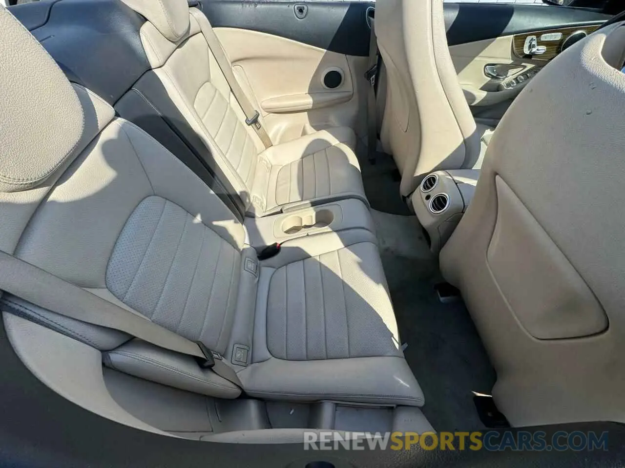 6 Фотография поврежденного автомобиля WDDWK8DB3KF827091 MERCEDES-BENZ C-CLASS 2019