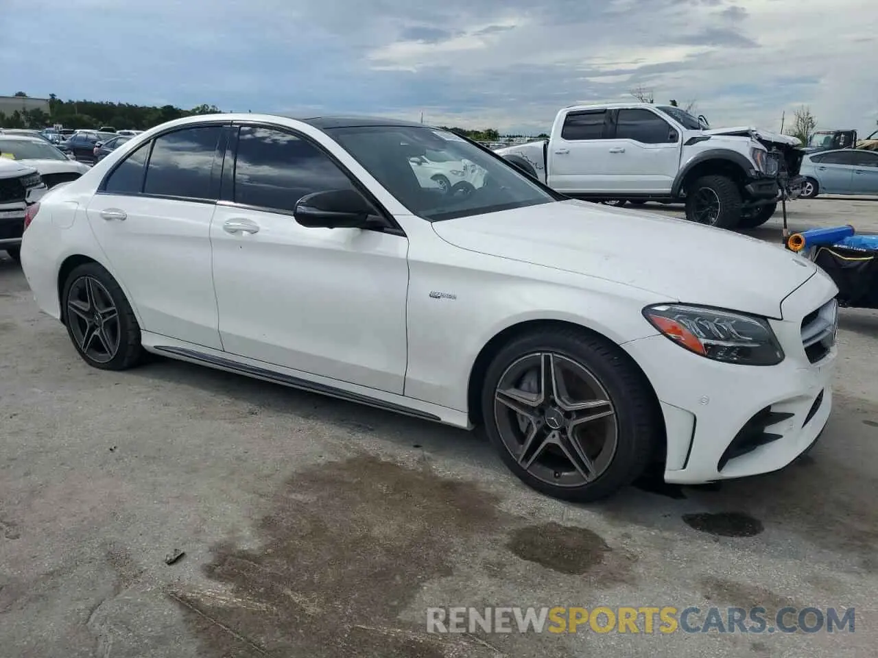4 Photograph of a damaged car 55SWF6EB1LU334337 MERCEDES-BENZ C-CLASS 2020