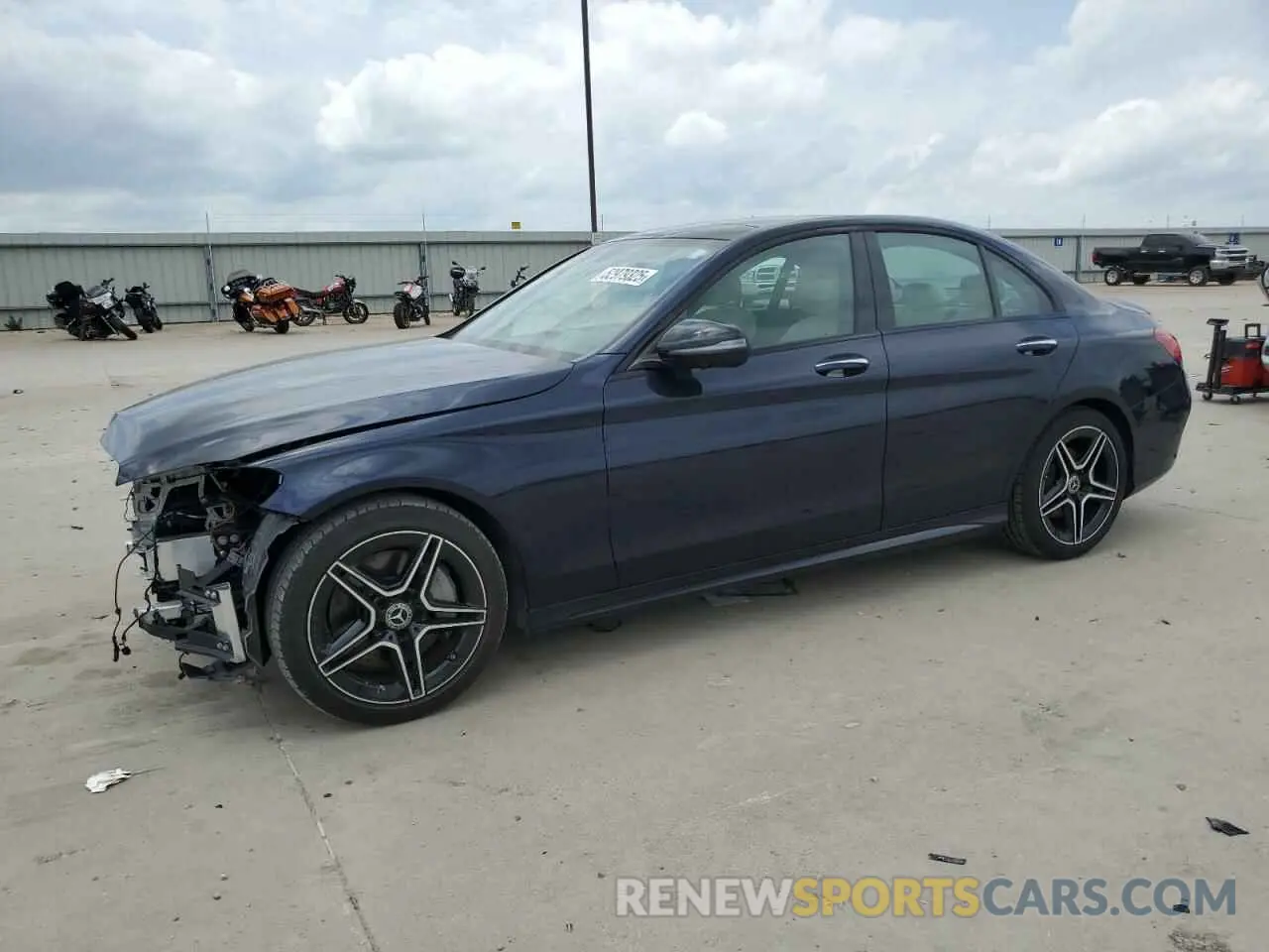 1 Фотография поврежденного автомобиля 55SWF8DB7LU326367 MERCEDES-BENZ C-CLASS 2020