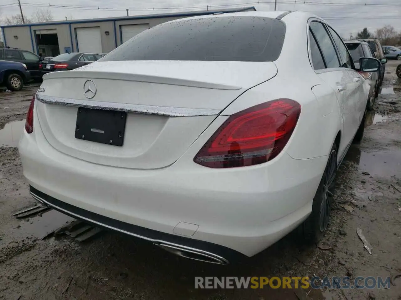 4 Photograph of a damaged car 55SWF8DB8LU333053 MERCEDES-BENZ C-CLASS 2020