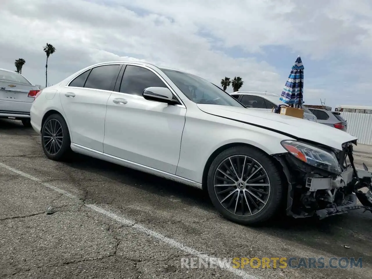 4 Photograph of a damaged car 55SWF8DBXLU323852 MERCEDES-BENZ C-CLASS 2020