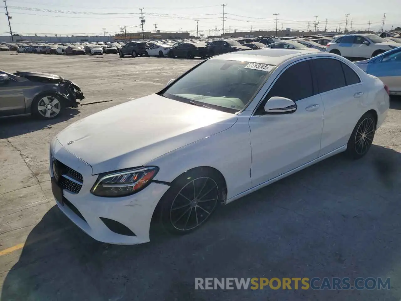 1 Фотография поврежденного автомобиля 55SWF8DBXLU329635 MERCEDES-BENZ C-CLASS 2020