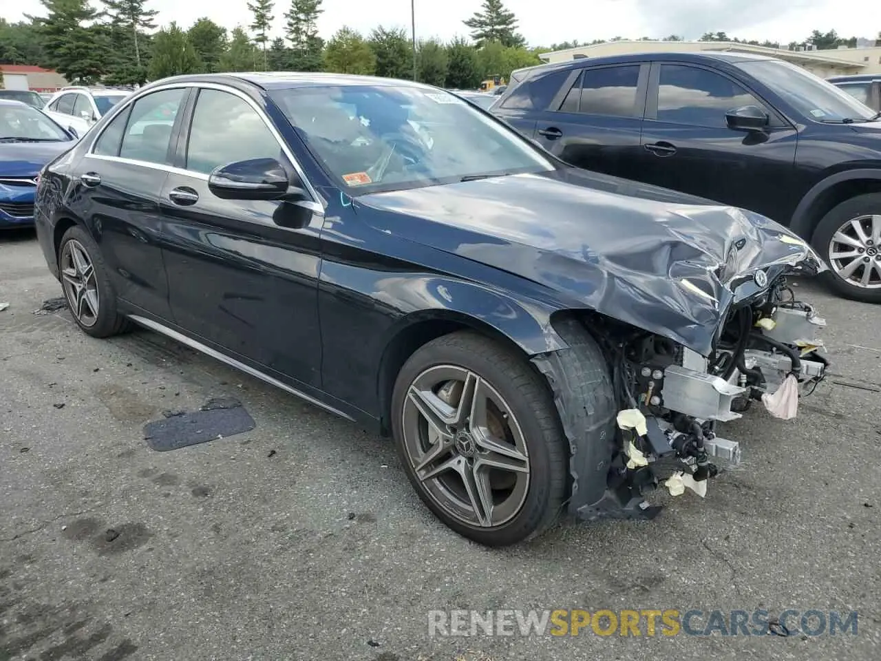 4 Photograph of a damaged car 55SWF8EB2LU332768 MERCEDES-BENZ C-CLASS 2020