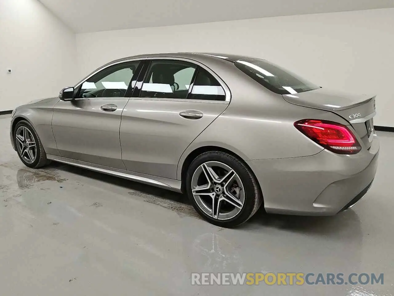 2 Photograph of a damaged car 55SWF8EB8LU323346 MERCEDES-BENZ C-CLASS 2020