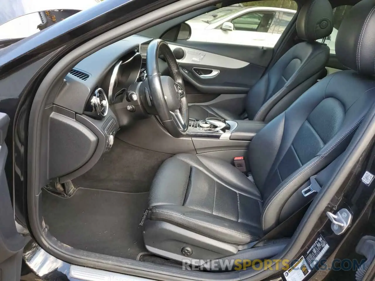 7 Photograph of a damaged car 55SWF8EBXLU326720 MERCEDES-BENZ C-CLASS 2020