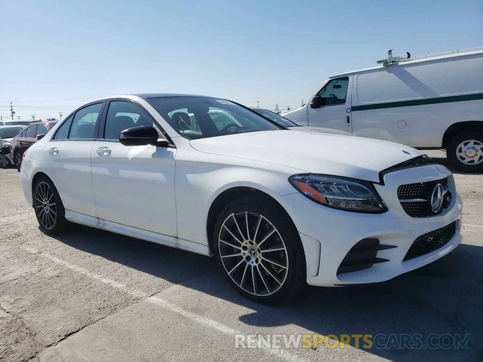 1 Фотография поврежденного автомобиля W1KWF8DB8LR599707 MERCEDES-BENZ C CLASS 2020