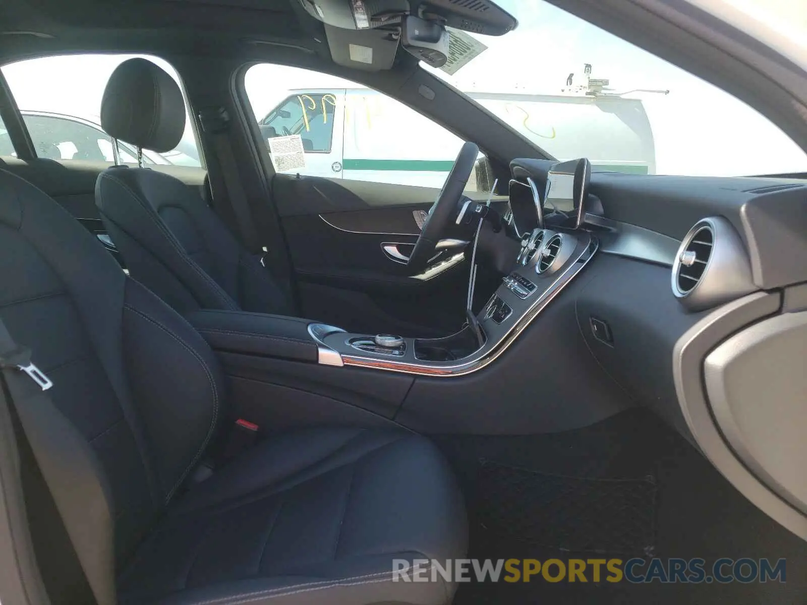 5 Фотография поврежденного автомобиля W1KWF8DB8LR599707 MERCEDES-BENZ C CLASS 2020