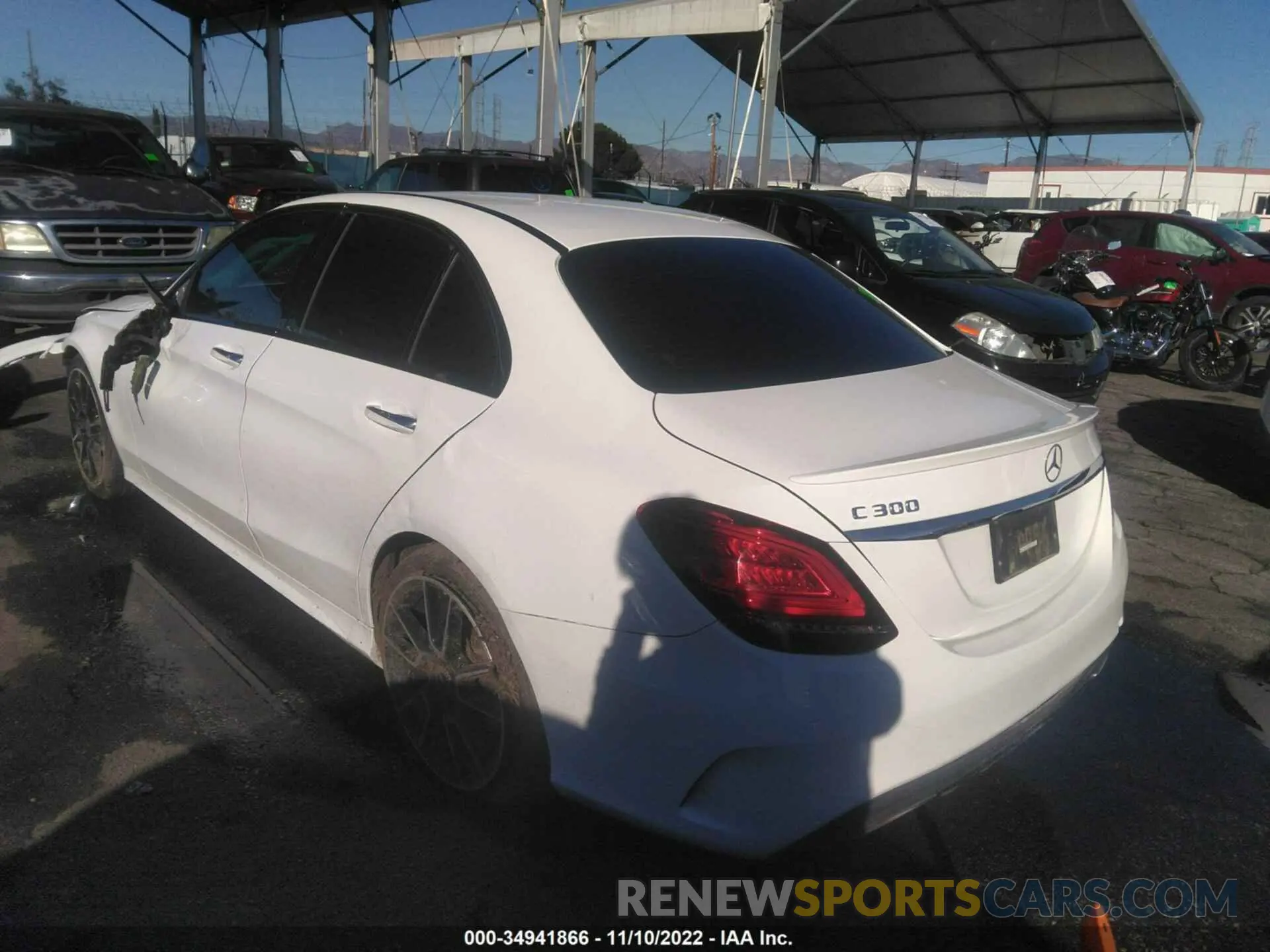 3 Фотография поврежденного автомобиля WDDWF8DB1LR544970 MERCEDES-BENZ C-CLASS 2020