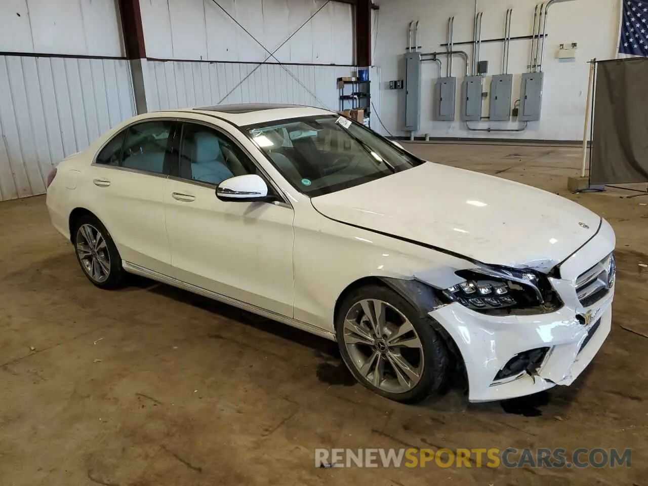 4 Photograph of a damaged car WDDWF8EB2LR531434 MERCEDES-BENZ C-CLASS 2020