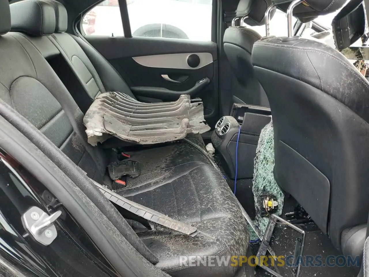 10 Photograph of a damaged car W1KWF8DB2MR621511 MERCEDES-BENZ C-CLASS 2021