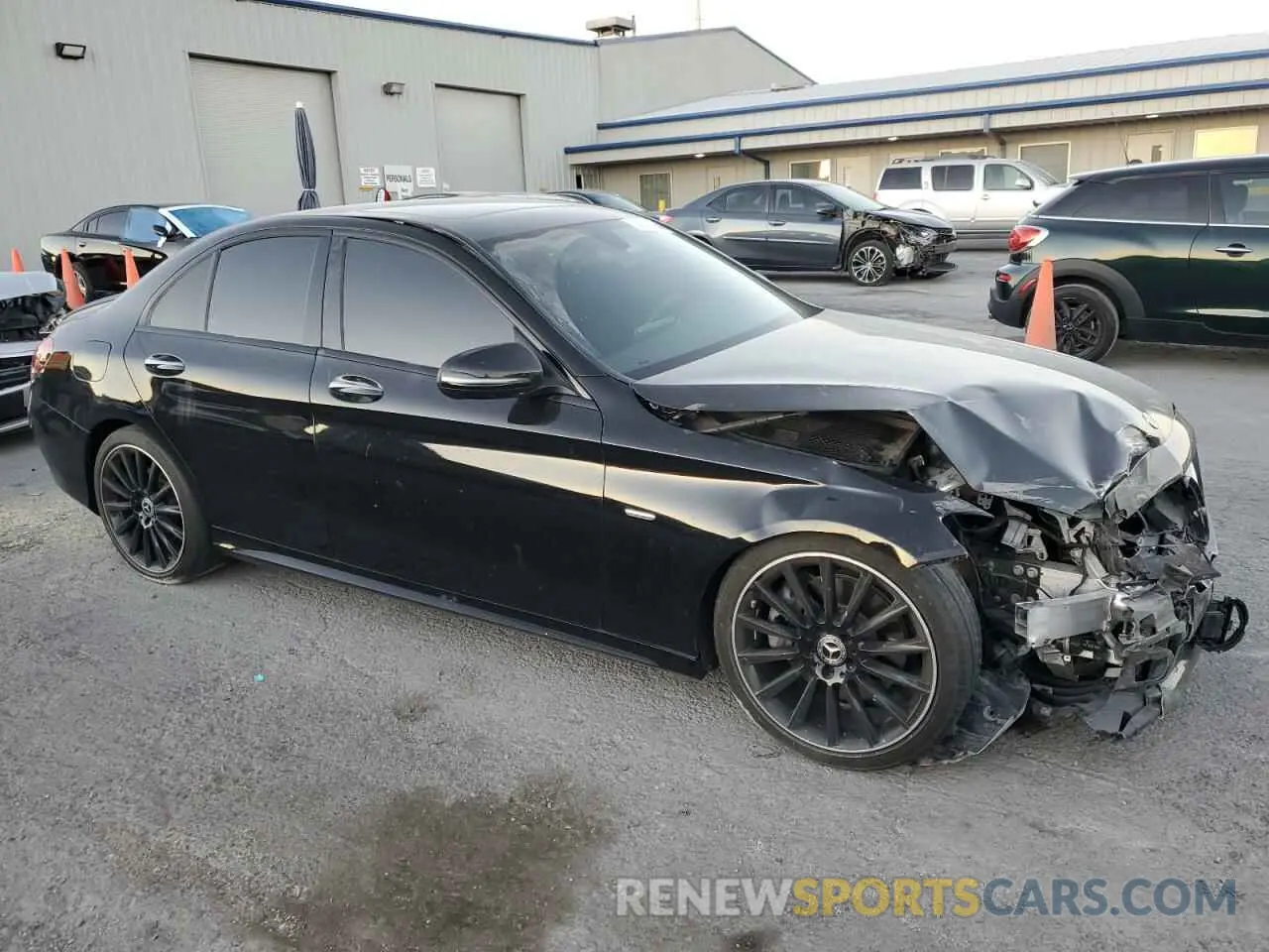 4 Фотография поврежденного автомобиля W1KWF8DB5MR648928 MERCEDES-BENZ C-CLASS 2021