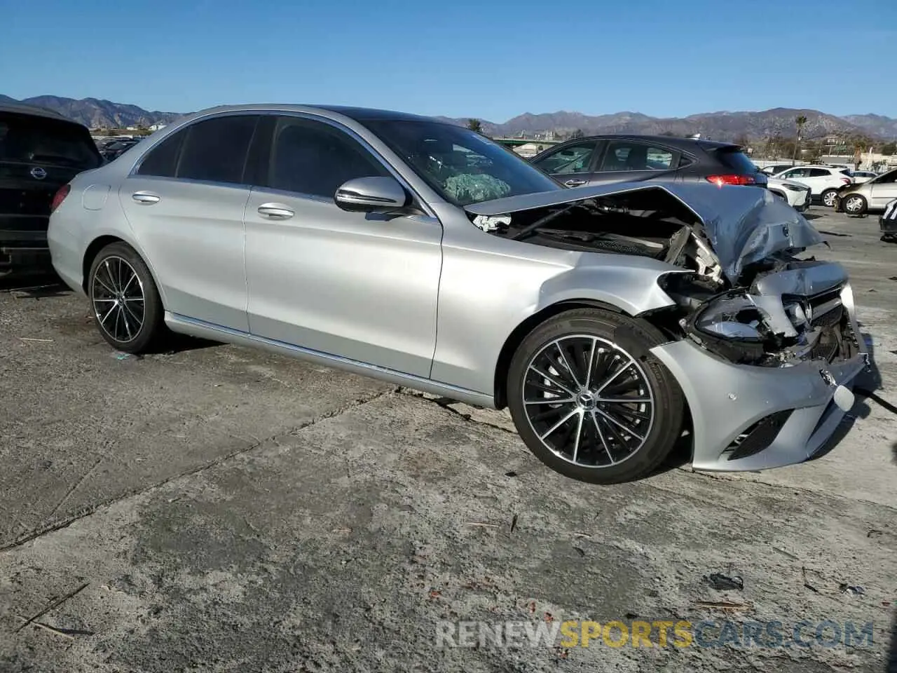 4 Фотография поврежденного автомобиля W1KWF8DB9MR605631 MERCEDES-BENZ C-CLASS 2021