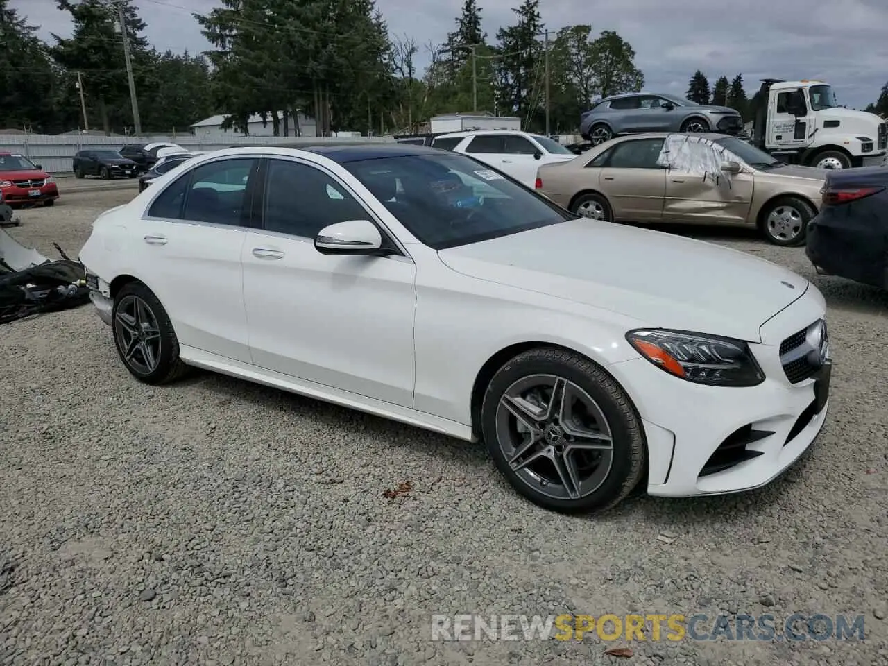 4 Photograph of a damaged car W1KWF8EB0MR610635 MERCEDES-BENZ C-CLASS 2021