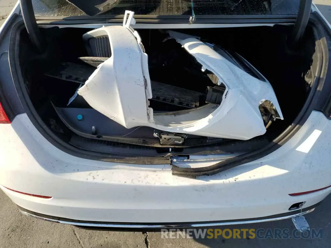 12 Photograph of a damaged car W1KAF4GB0NR041951 MERCEDES-BENZ C-CLASS 2022