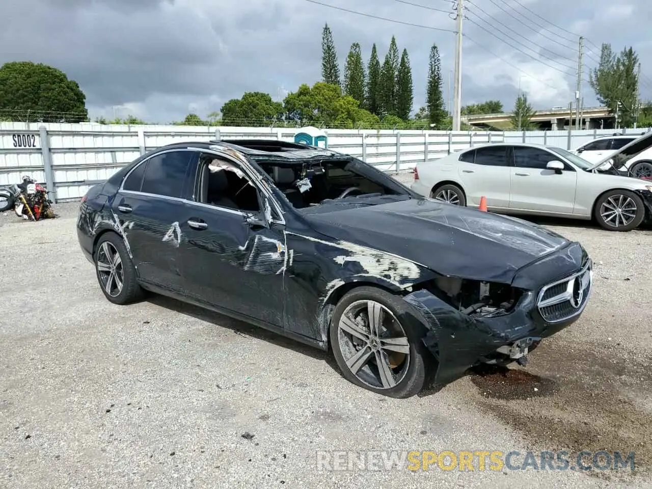 4 Photograph of a damaged car W1KAF4GB7PR132900 MERCEDES-BENZ C-CLASS 2023