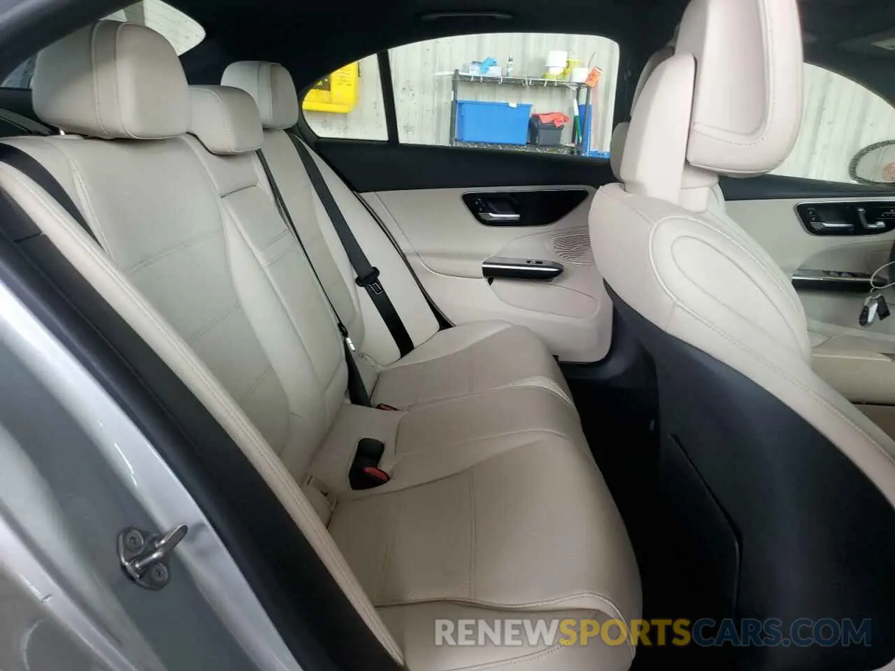 10 Фотография поврежденного автомобиля W1KAF4GBXPR140702 MERCEDES-BENZ C-CLASS 2023