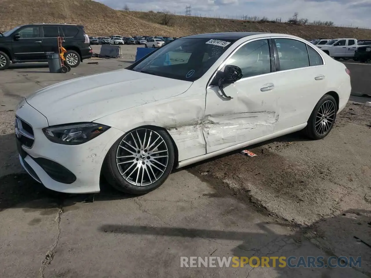 1 Фотография поврежденного автомобиля W1KAF4HB6PR142266 MERCEDES-BENZ C-CLASS 2023