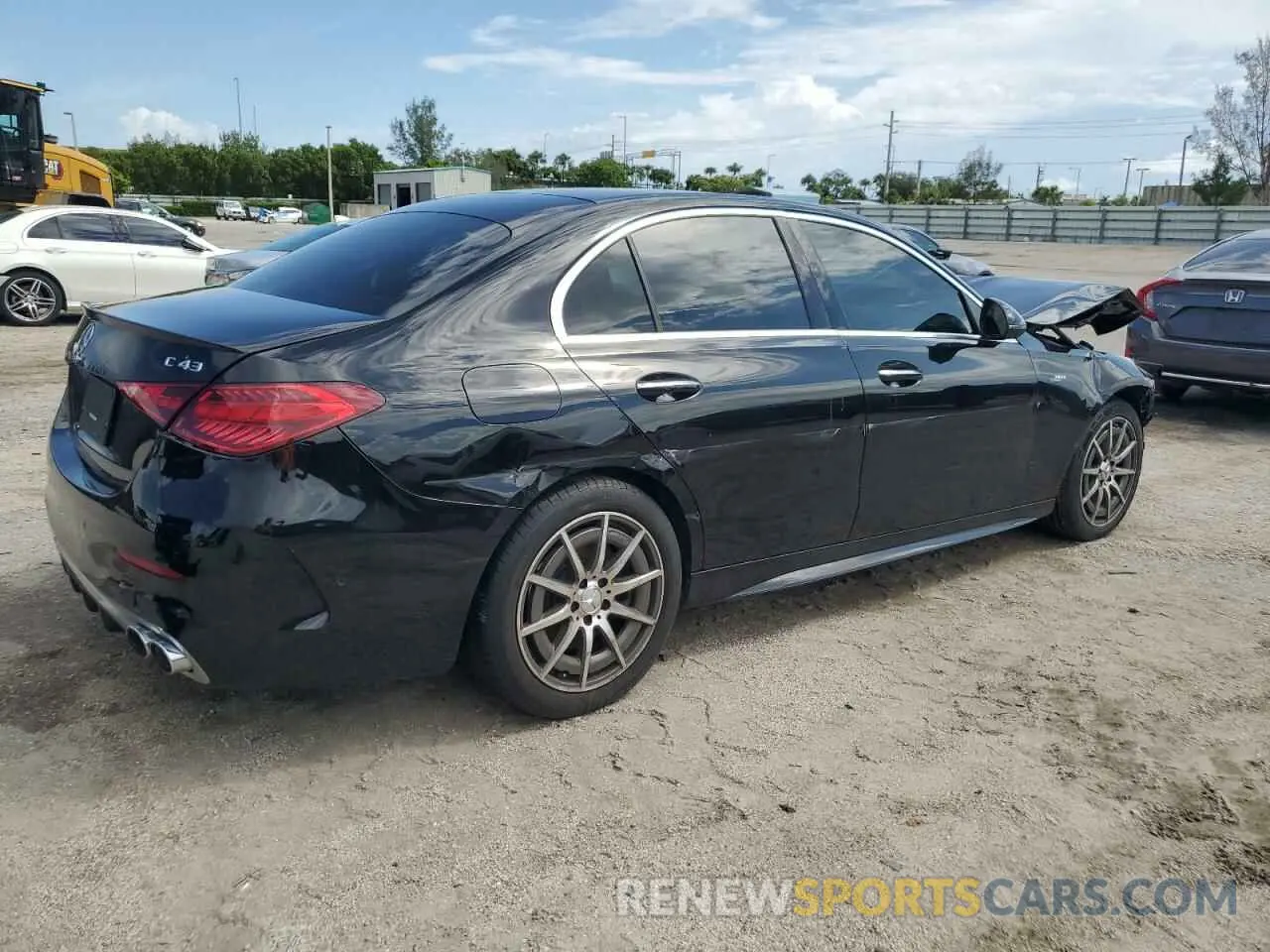 3 Фотография поврежденного автомобиля W1KAF8HB2PR114410 MERCEDES-BENZ C-CLASS 2023