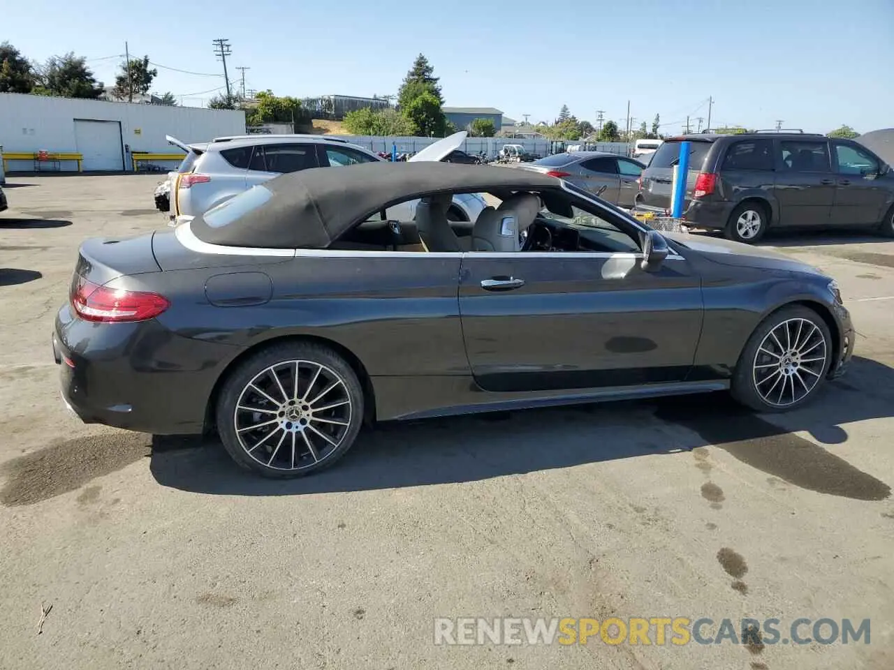 3 Фотография поврежденного автомобиля W1KWK8DB8PG129335 MERCEDES-BENZ C-CLASS 2023